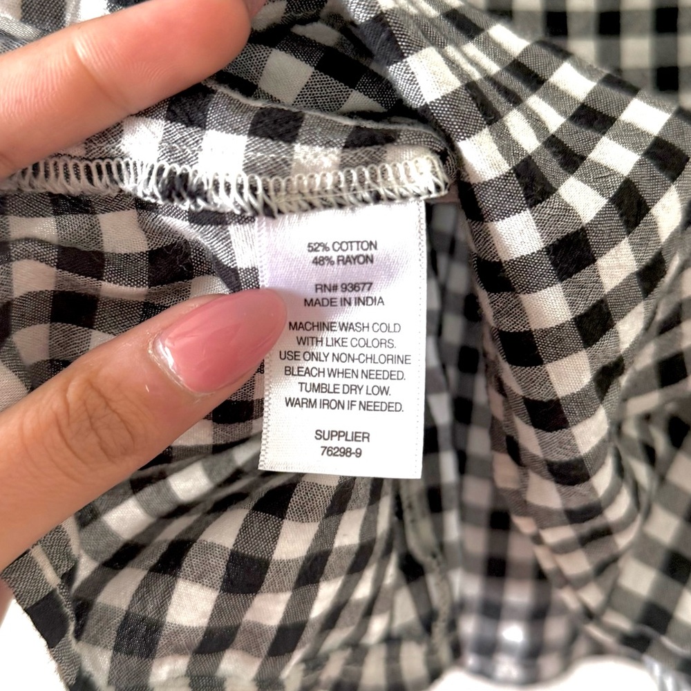 57. a.n.a Black and White Smocked Tank Top - Picture 3 of 5